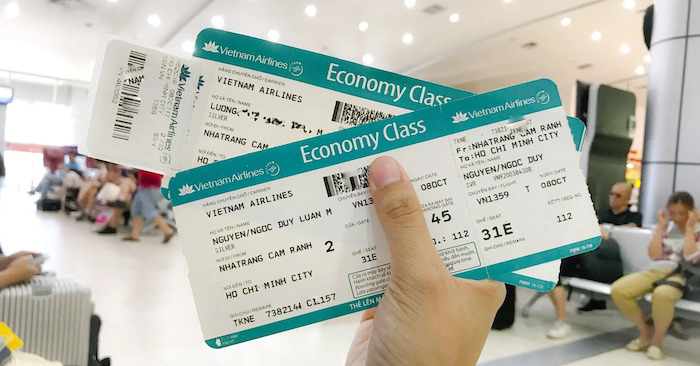 Các hãng hàng không quốc tế như Quata airlines, Air Aisia… thường có những đợt ưu đãi cho mỗi chặng bay, bạn nên đặt vé trước 2 tháng sẽ là thời điểm hợp lý nhất cho bạn tìm mua các vé rẻ
